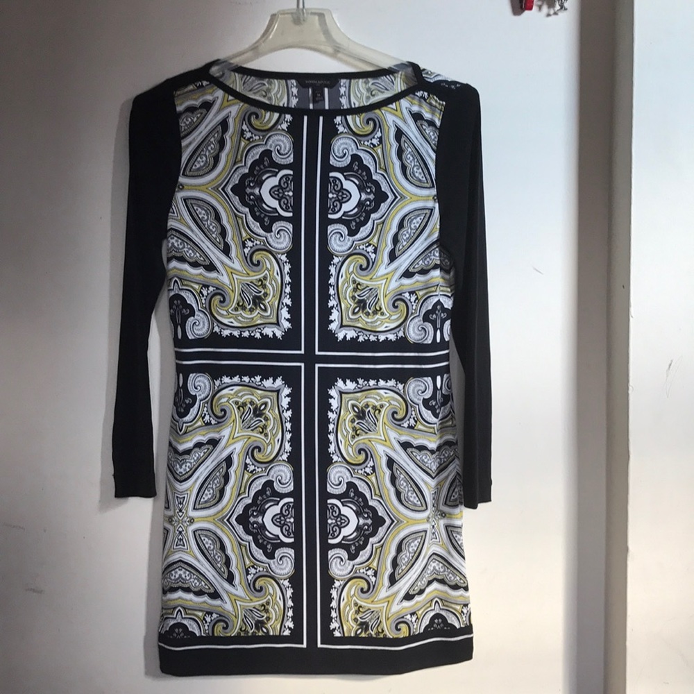 Dress/shirt black with yellow pattern